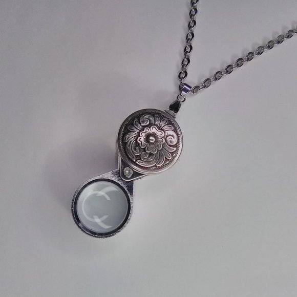 Magnifying Glass Oxidized Floral Loupe Pendant Necklace 20x Strong - Picture 3 of 8